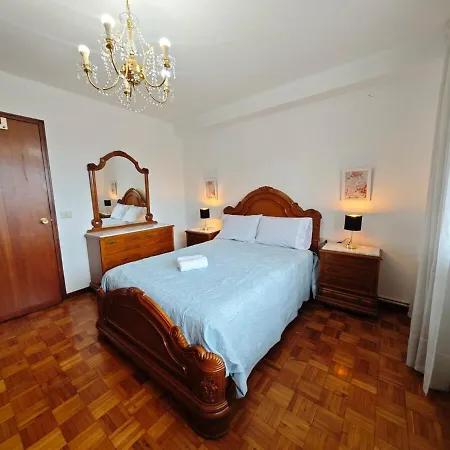 Garaje, A Solo Unos Minutos Del Centro De Vigo