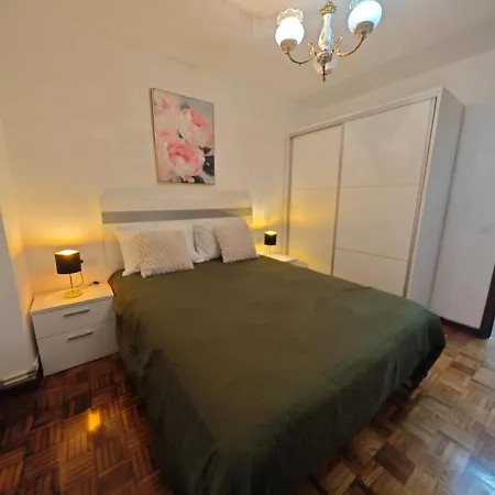 Garaje, A Solo Unos Minutos Del Centro De Apartmán *