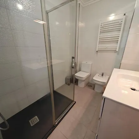 Lejlighed Garaje, A Solo Unos Minutos Del Centro De Vigo