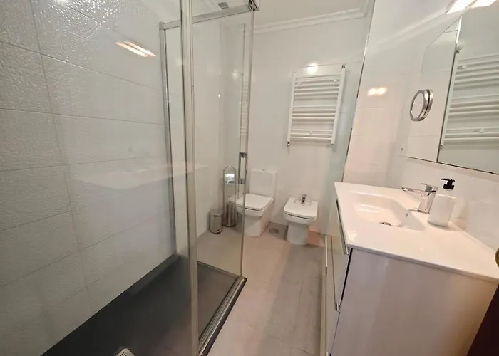 Garaje, A Solo Unos Minutos Del Centro De Vigo