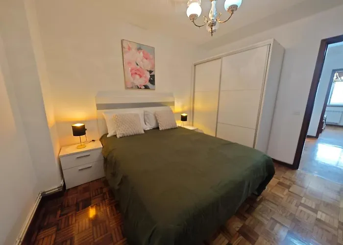 Garaje, A Solo Unos Minutos Del Centro De Apartmán *